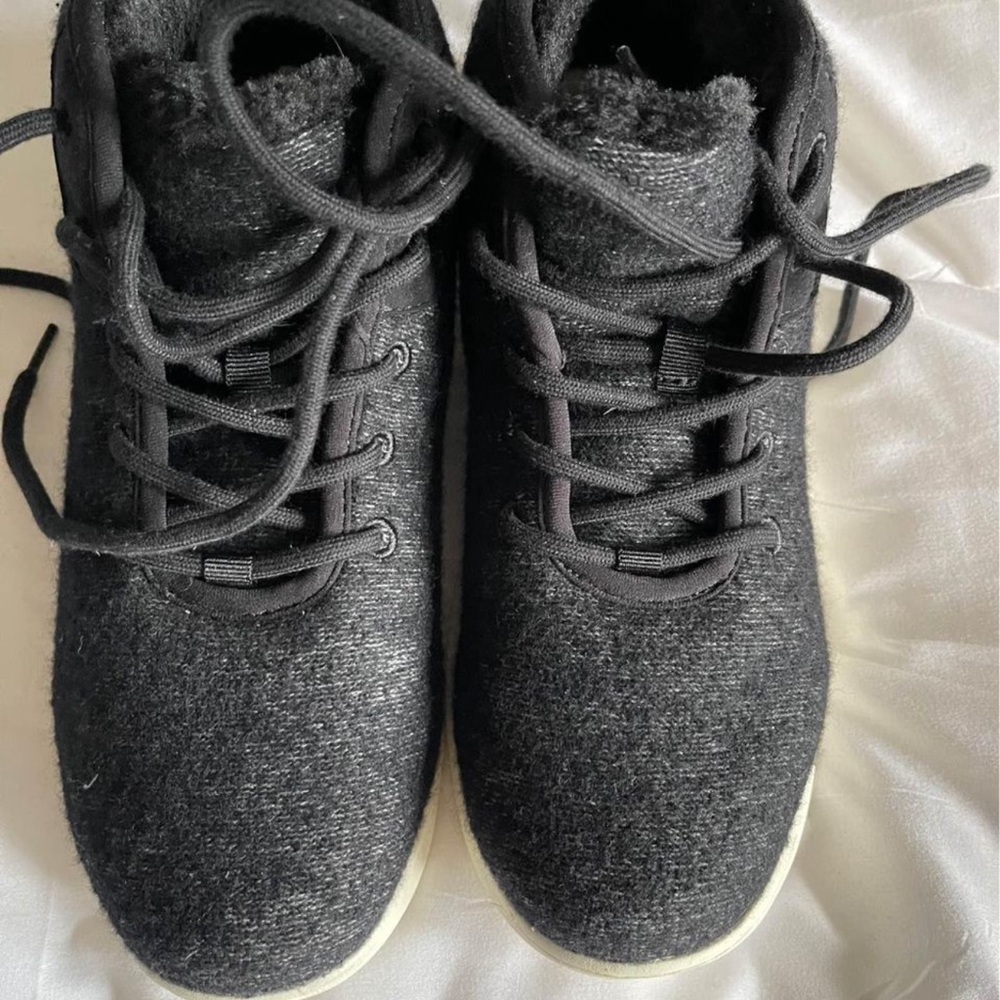 Women's Size 9.5 - Heather Black FLX
Sneaker Booties **EUC**